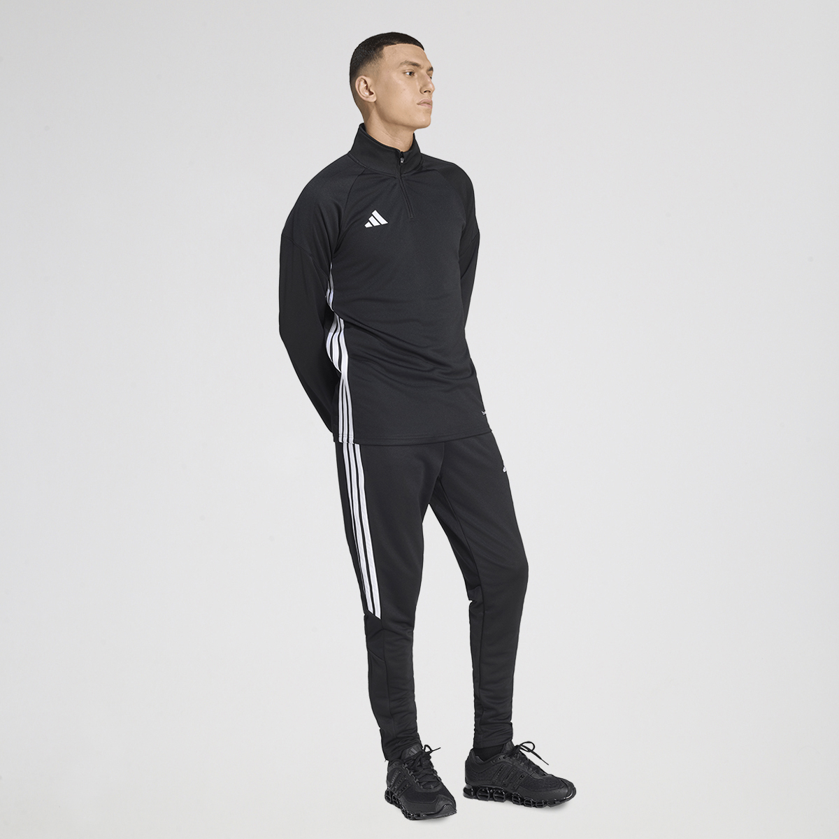 Pantal&oacute;n Entrenamiento adidas Tiro 26 Essentials Hombre,  image number null