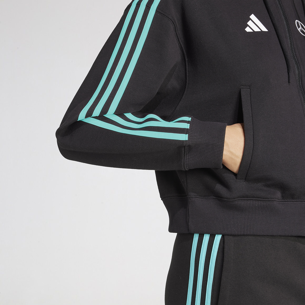 Campera adidas Mercedes AMG F1 Mujer,  image number null
