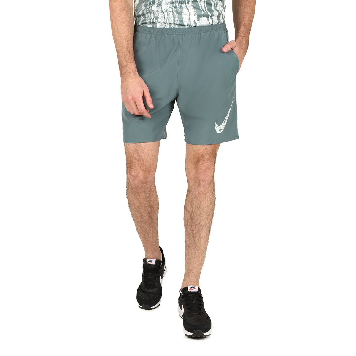 Short Nike Wild Run,  image number null