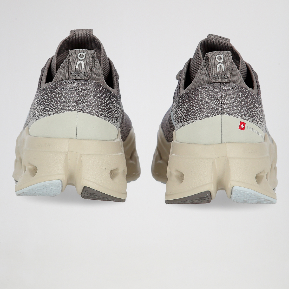 Zapatillas On Running Cloudsurfer Max Mujer,  image number null