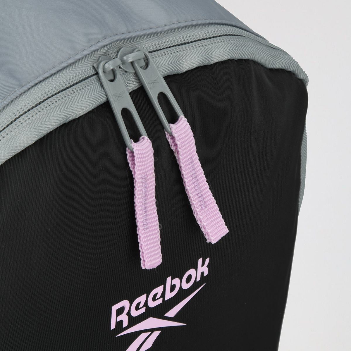 Mochila con cierre bidireccional Reebok Classic 19 Pulgadas,  image number null