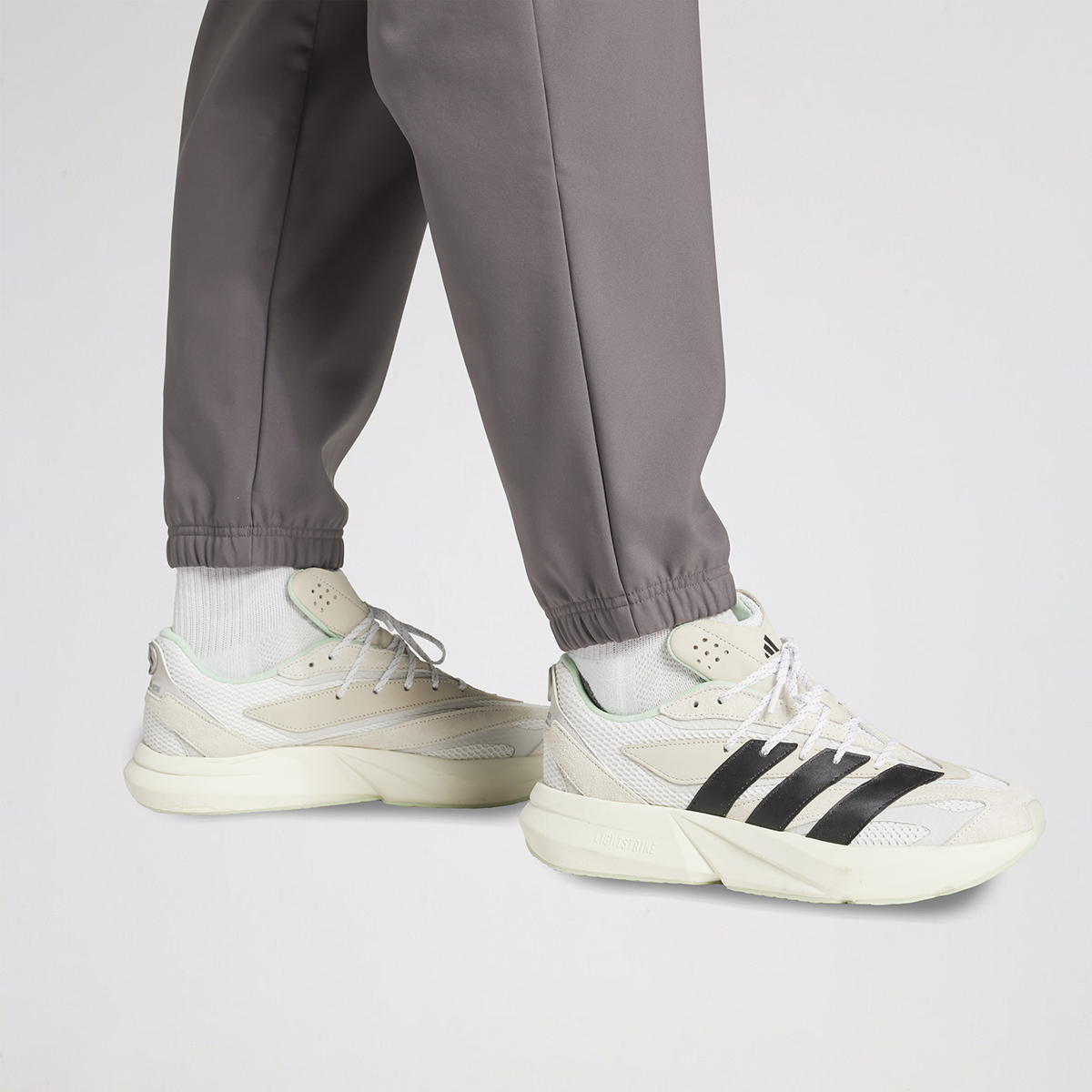 Pantalón adidas Mercedes AMG F1 Team Premium Hombre,  image number null