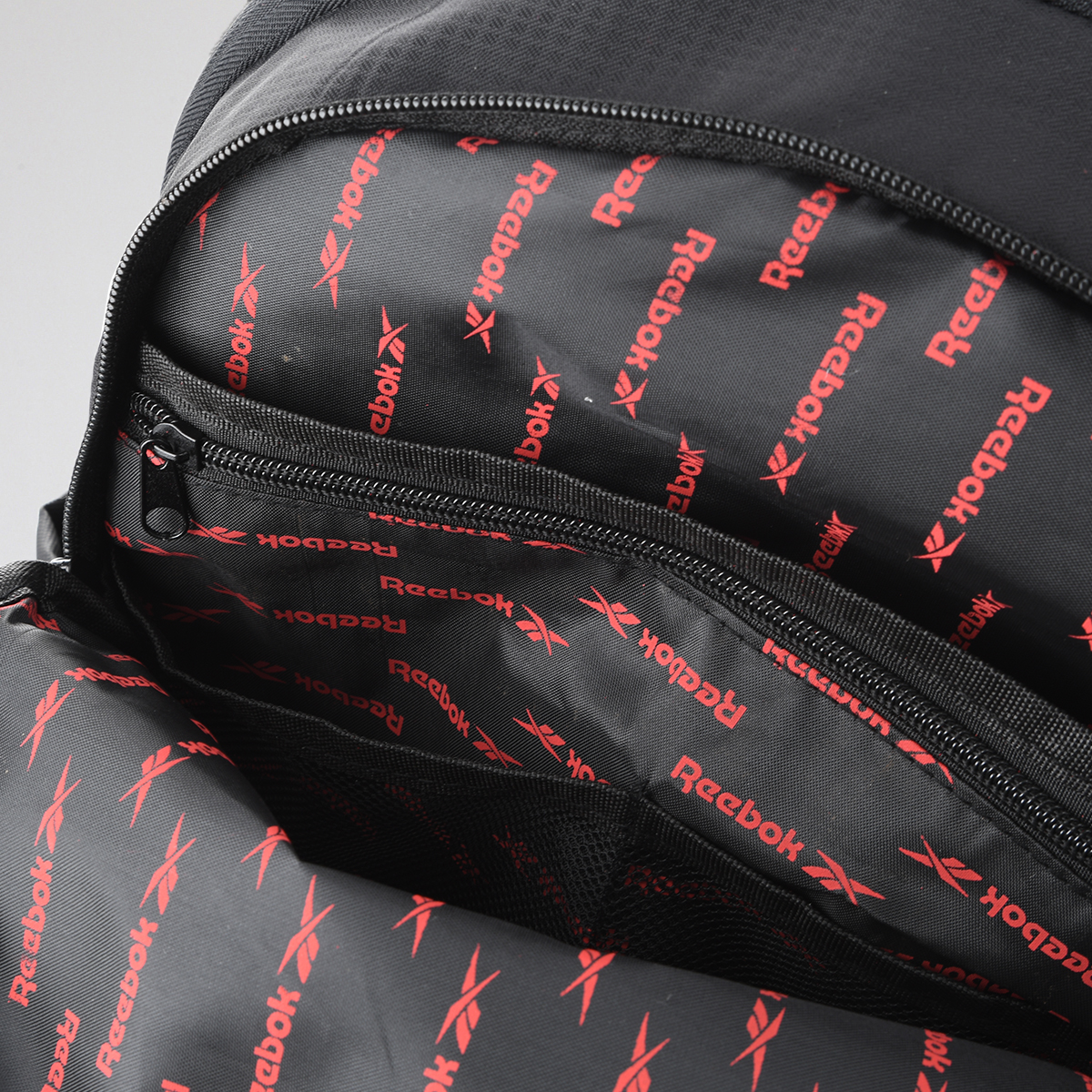Mochila Reebok Deportiva Viaje Resistente 19 Infantil,  image number null