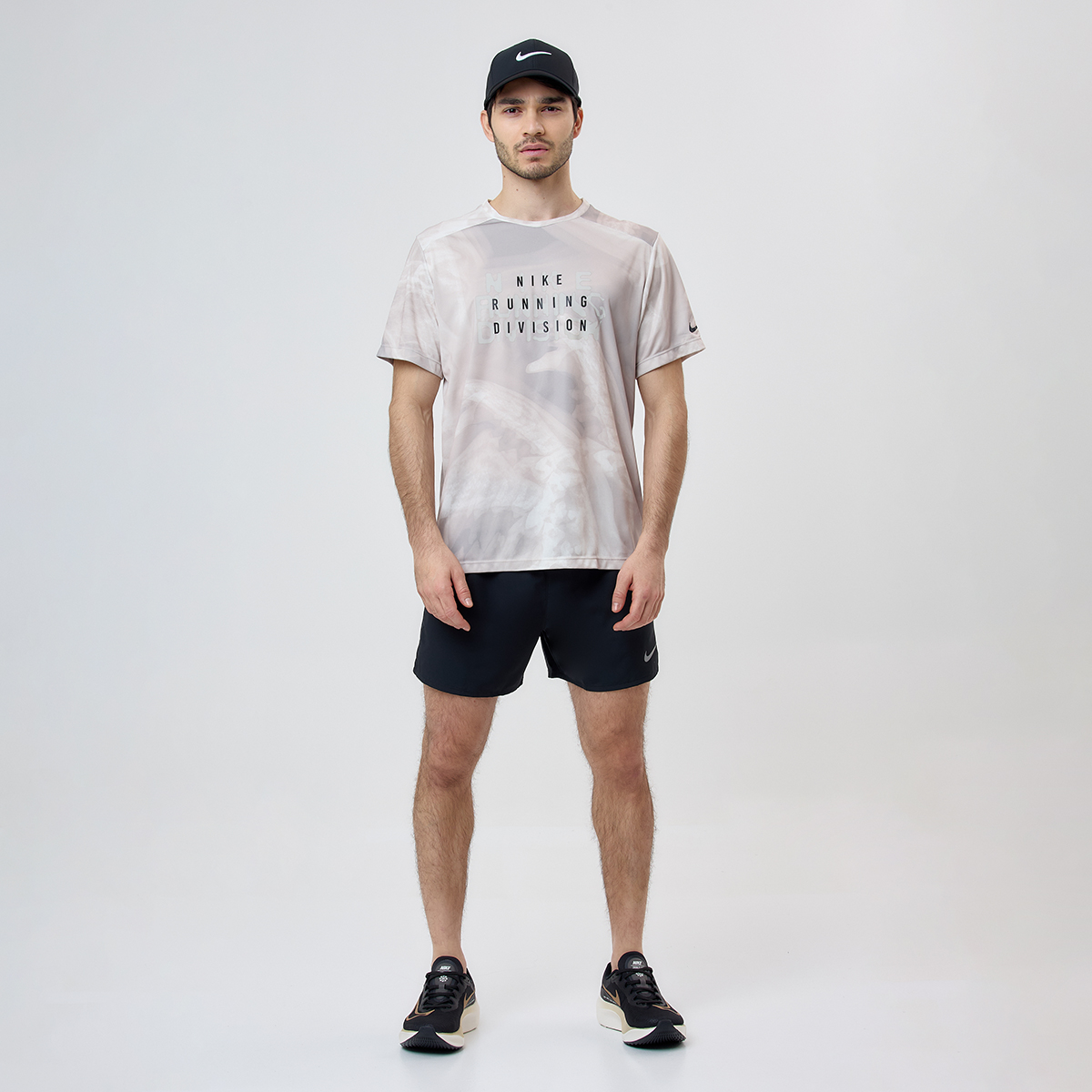 Short Running Nike Challenger Hombre,  image number null