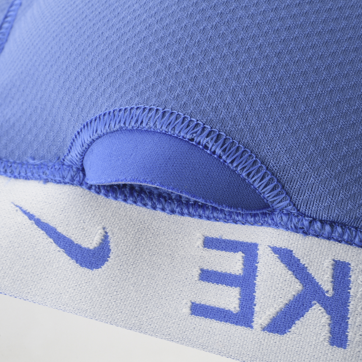 Top Nike Indy Lgt poli&eacute;ster Mujer,  image number null