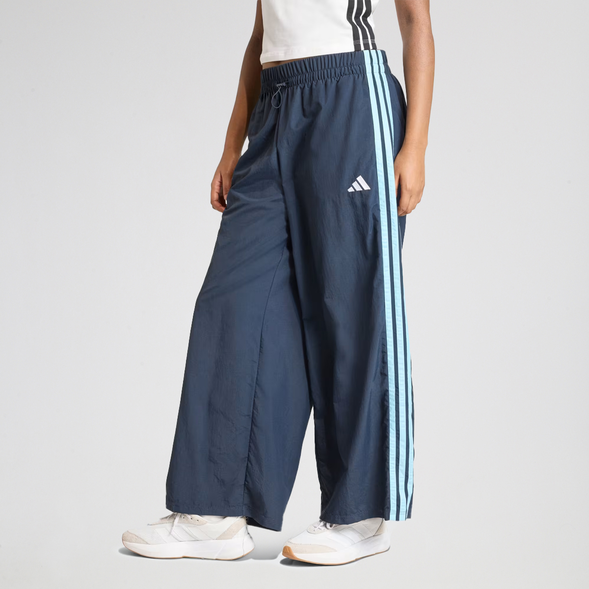 Pantal&oacute;n adidas Essentials 3 Tiras Mujer,  image number null