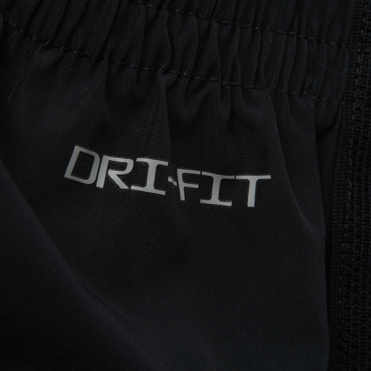 Short Nike Dri‑Fit Icon woven para niño — imagen 4