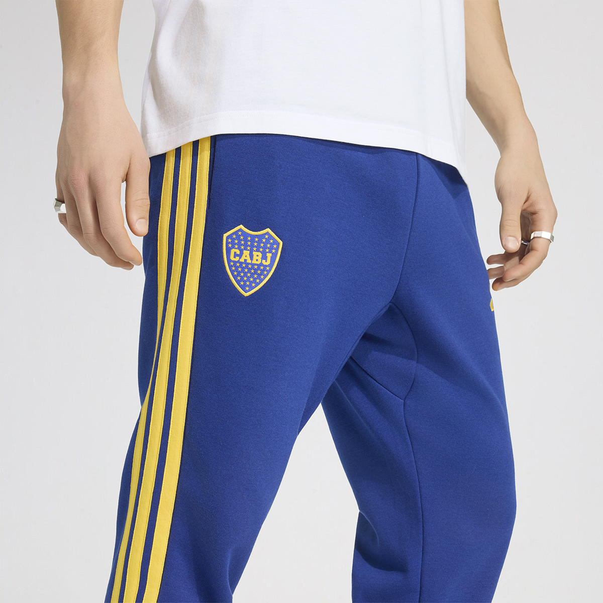 Pantal&oacute;n Boca Juniors adidas DNA Hombre,  image number null