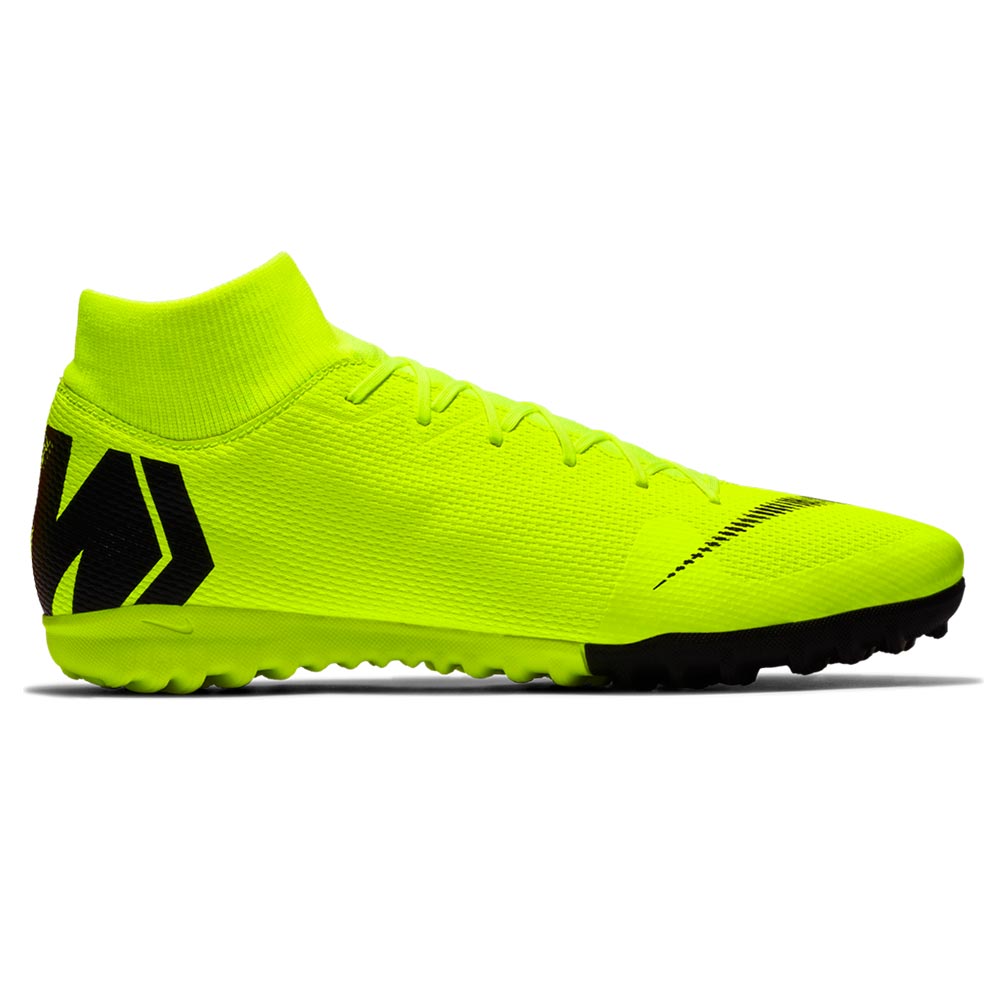 botines naranjas nike