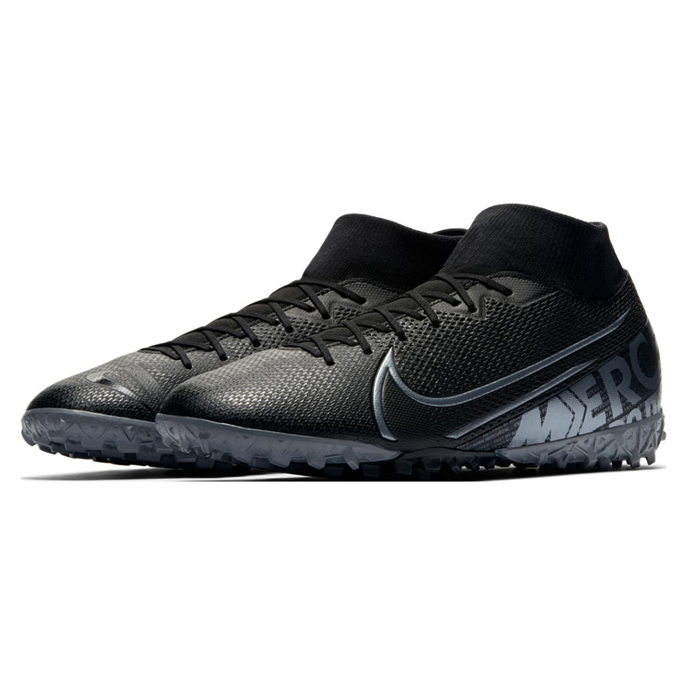 cr7 indoors